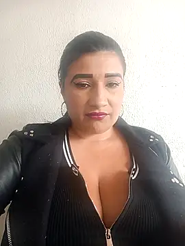 Snapshot of Hannahcandyy chatting on April 15, 2026, 6:56 pm Hannahcandyy online show from April 15, 2026, 6:56 pm