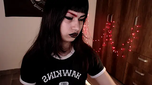 Snapshot of Little-Lucifer chatting on April 5, 2026, 5:30 pm Little-Lucifer online show from April 5, 2026, 5:30 pm