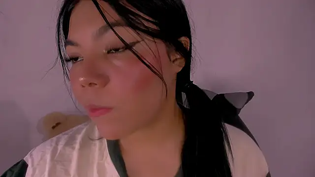 veky saliva01 online show from December 15, 2025, 11:20 pm