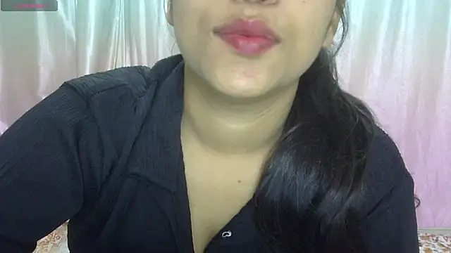 Preeti-Sexy online show from March 19, 2026, 6:13 am