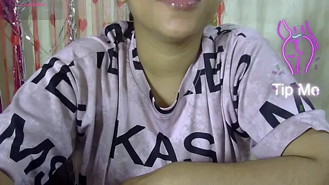 Preeti-Sexy online show from November 25, 2025, 4:24 am