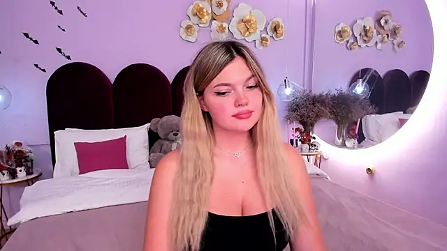 Snapshot of ZaraBloom chatting on October 24, 2025, 3:49 am ZaraBloom online show from October 24, 2025, 3:49 am