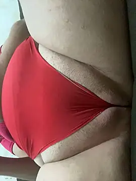 Snapshot of Vih222 chatting on January 13, 2025, 3:34 am Vih222 online show from January 13, 2025, 3:34 am