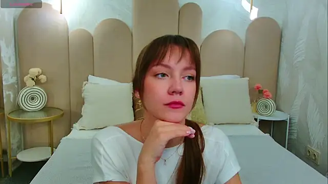 Snapshot of AliceBrayan chatting on April 26, 2026, 5:10 pm AliceBrayan online show from April 26, 2026, 5:10 pm