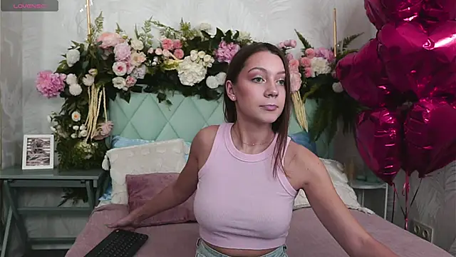 AliceBrayan online show from February 19, 2026, 5:21 pm