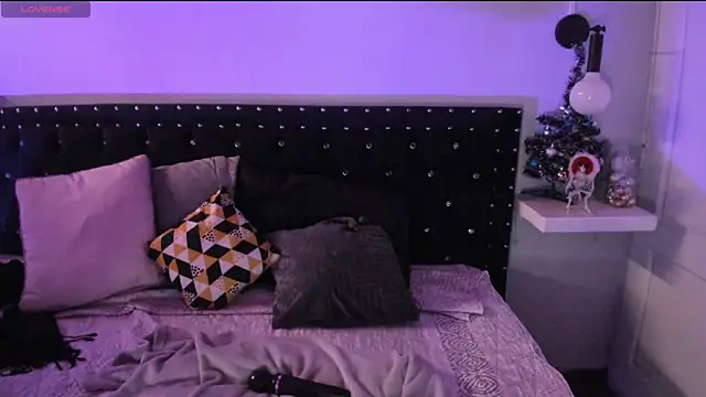 Ghosty Doll online show from December 14, 2025, 1:17 pm