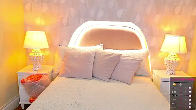 Snapshot of april_rousse chatting on February 22, 2025, 10:09 pm april rousse online show from February 22, 2025, 10:09 pm