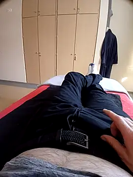 Snapshot of pascalino100 chatting on April 15, 2026, 2:10 pm pascalino100 online show from April 15, 2026, 2:10 pm