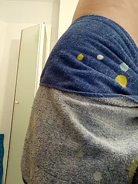 Snapshot of pascalino100 chatting on April 6, 2026, 5:41 am pascalino100 online show from April 6, 2026, 5:41 am