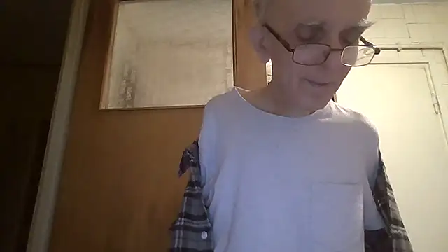 mariusica1xh online show from February 14, 2026, 4:07 pm