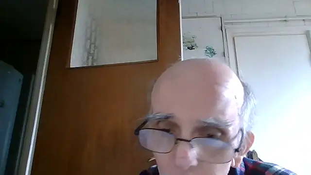 mariusica1xh online show from April 10, 2026, 1:07 pm