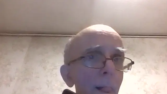 mariusica1xh online show from February 2, 2026, 11:04 pm