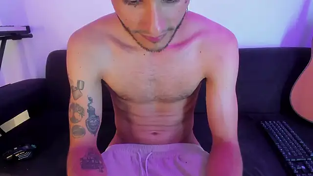 Snapshot of Henrikk_senn chatting on January 5, 2026, 6:44 pm Henrikk senn online show from January 5, 2026, 6:44 pm