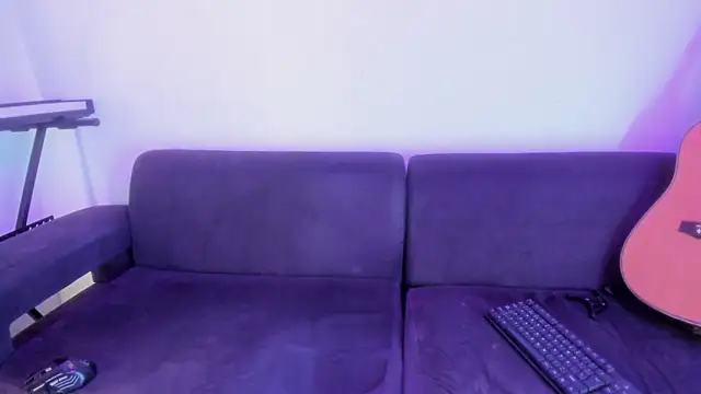 Snapshot of Henrikk_senn chatting on January 15, 2026, 2:04 am Henrikk senn online show from January 15, 2026, 2:04 am