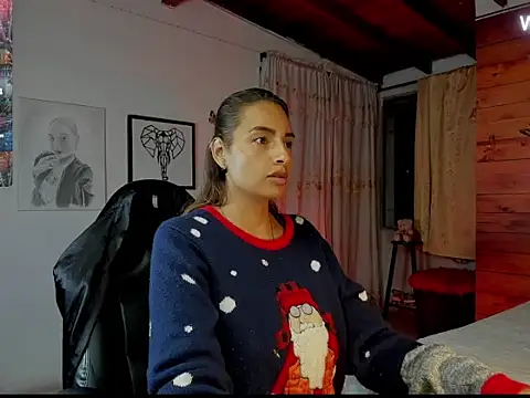 mykaelahoney online show from December 2, 2025, 7:43 am