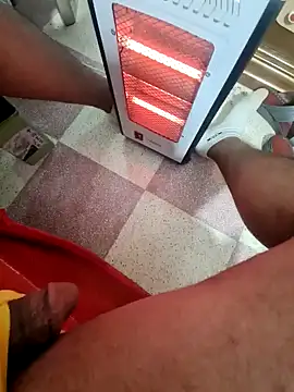 Snapshot of otmanechenini chatting on December 18, 2024, 8:47 pm otmanechenini online show from December 18, 2024, 8:47 pm