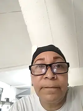 CafeCaliente69 online show from February 25, 2025, 5:08 pm