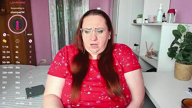 Snapshot of lovely_adelle chatting on February 5, 2025, 1:22 pm lovely adelle online show from February 5, 2025, 1:22 pm