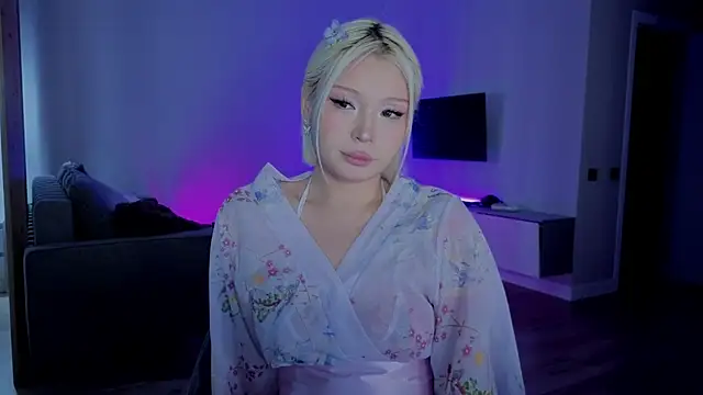 RileyMee online show from November 17, 2025, 3:21 am