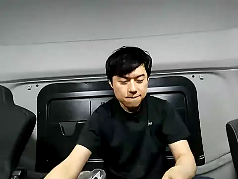 Snapshot of whitebriefboy chatting on September 29, 2025, 4:01 pm whitebriefboy online show from September 29, 2025, 4:01 pm