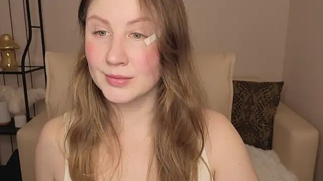 Snapshot of Helens_love chatting on February 23, 2026, 2:02 am Helens love online show from February 23, 2026, 2:02 am