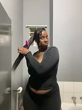 Snapshot of Candy_Love_18 chatting on February 23, 2026, 9:32 am Candy Love 18 online show from February 23, 2026, 9:32 am