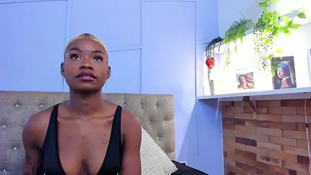 Snapshot of amber-hill chatting on February 3, 2026, 6:13 pm amber-hill online show from February 3, 2026, 6:13 pm