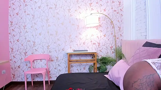 Snapshot of amber-hill chatting on April 9, 2026, 11:38 am amber-hill online show from April 9, 2026, 11:38 am