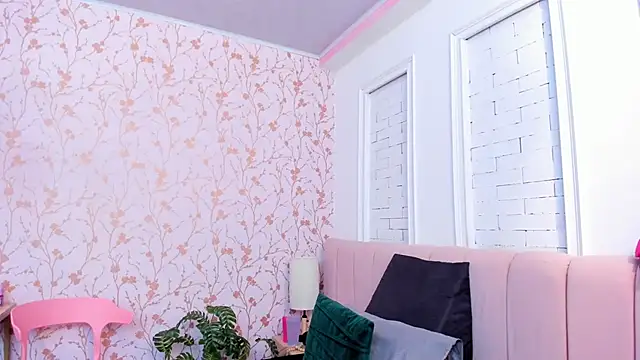 Snapshot of amber-hill chatting on April 13, 2026, 2:10 pm amber-hill online show from April 13, 2026, 2:10 pm