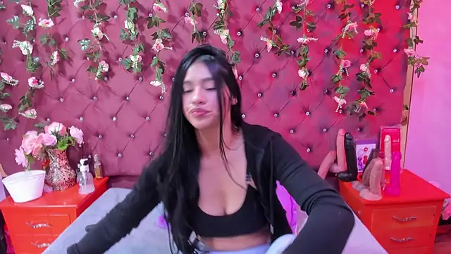 Mariana Prin online show from December 14, 2025, 2:40 am