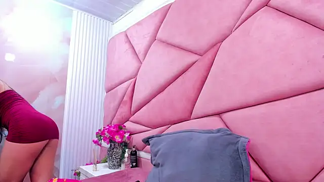 Mariana Prin online show from April 11, 2026, 2:08 am