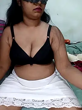 Snapshot of Reesha_99 chatting on May 8, 2026, 4:11 pm Reesha 99 online show from May 8, 2026, 4:11 pm