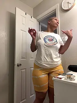 SexyHoneyRedd online show from June 26, 2026, 8:31 am