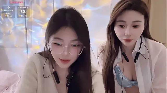 Snapshot of Sweet-Angel999 chatting on February 18, 2025, 5:09 pm Sweet-Angel999 online show from February 18, 2025, 5:09 pm