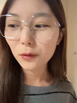 Snapshot of Sweet-Angel999 chatting on November 12, 2025, 8:34 pm Sweet-Angel999 online show from November 12, 2025, 8:34 pm