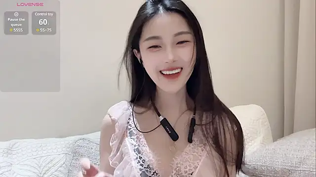 Snapshot of Sweet-Angel999 chatting on January 24, 2025, 2:41 pm Sweet-Angel999 online show from January 24, 2025, 2:41 pm