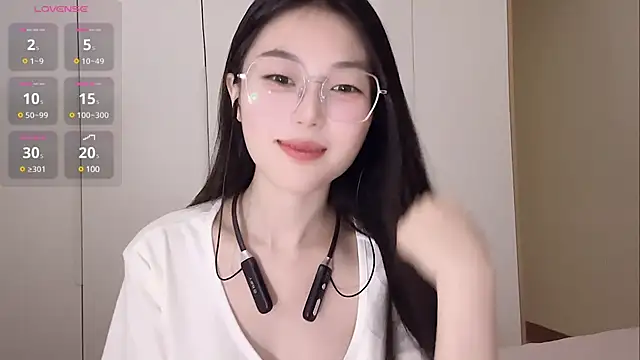 Snapshot of Sweet-Angel999 chatting on March 18, 2025, 5:33 pm Sweet-Angel999 online show from March 18, 2025, 5:33 pm