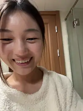 Snapshot of Sweet-Angel999 chatting on November 5, 2025, 9:40 pm Sweet-Angel999 online show from November 5, 2025, 9:40 pm