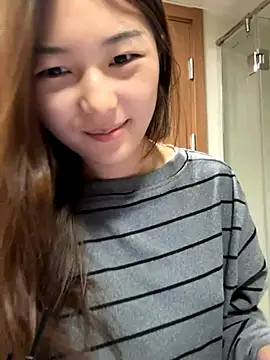 Snapshot of Sweet-Angel999 chatting on November 13, 2025, 9:51 pm Sweet-Angel999 online show from November 13, 2025, 9:51 pm