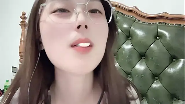 Sweet-Angel999 online show from April 10, 2026, 3:52 pm