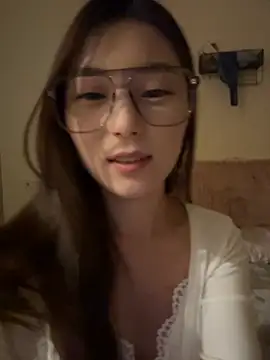 Snapshot of Sweet-Angel999 chatting on October 28, 2025, 2:38 pm Sweet-Angel999 online show from October 28, 2025, 2:38 pm