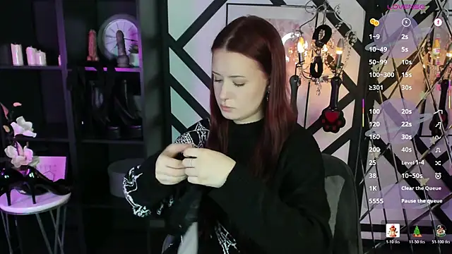 Lily Moonlight online show from February 28, 2026, 1:44 pm