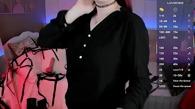 Snapshot of Lily_Moonlight chatting on April 18, 2026, 2:41 pm Lily Moonlight online show from April 18, 2026, 2:41 pm