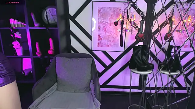 Snapshot of Lily_Moonlight chatting on May 6, 2026, 2:10 pm Lily Moonlight online show from May 6, 2026, 2:10 pm