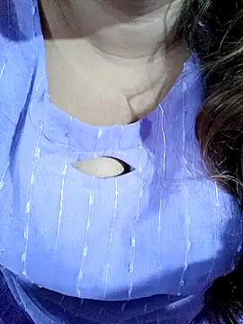 Snapshot of Beautyy38 chatting on December 3, 2025, 2:45 am Beautyy38 online show from December 3, 2025, 2:45 am