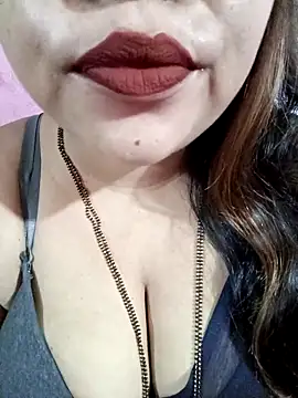 Snapshot of Beautyy38 chatting on October 21, 2025, 2:55 am Beautyy38 online show from October 21, 2025, 2:55 am