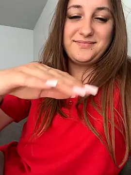 Snapshot of Strawberryyyyik chatting on September 16, 2025, 11:00 am Strawberryyyyik online show from September 16, 2025, 11:00 am