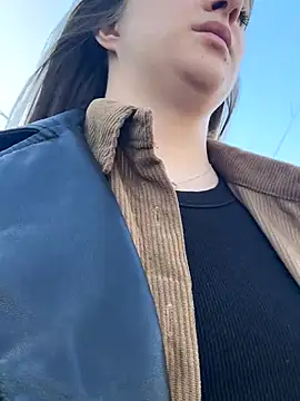 Snapshot of Strawberryyyyik chatting on September 17, 2025, 1:13 pm Strawberryyyyik online show from September 17, 2025, 1:13 pm