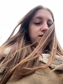 Snapshot of Strawberryyyyik chatting on March 19, 2025, 5:19 am Strawberryyyyik online show from March 19, 2025, 5:19 am