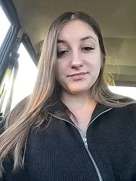 Snapshot of Strawberryyyyik chatting on January 5, 2025, 11:59 am Strawberryyyyik online show from January 5, 2025, 11:59 am